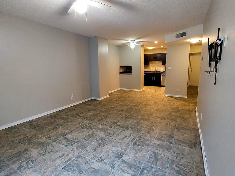 311 Pleasant Ave #404 — Photo 12