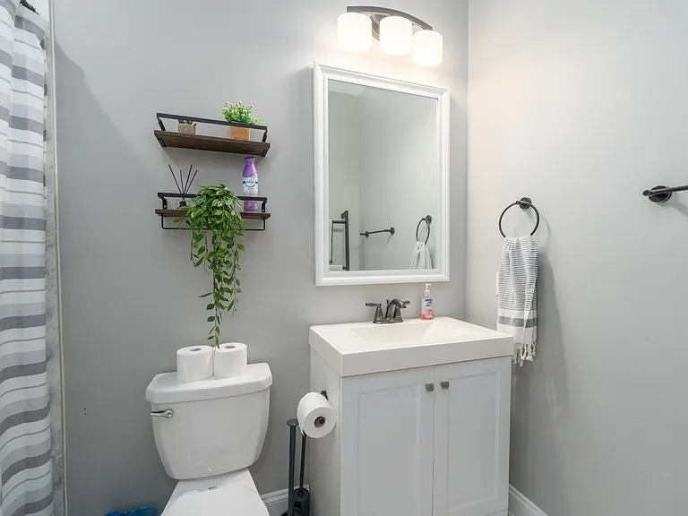 216 S Robinson St — Photo 19