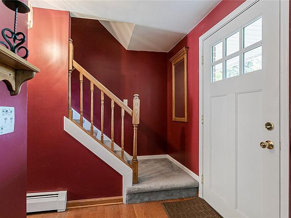 2nd image of 17 Trefoil Ln