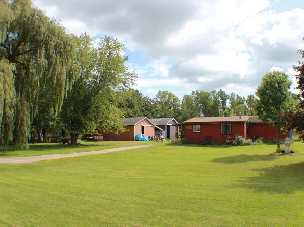 954 E Wilson Rd, Saint Johns, MI 48879