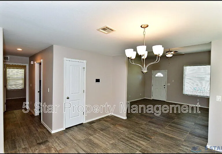 963 Aircoupe Way — Photo 13