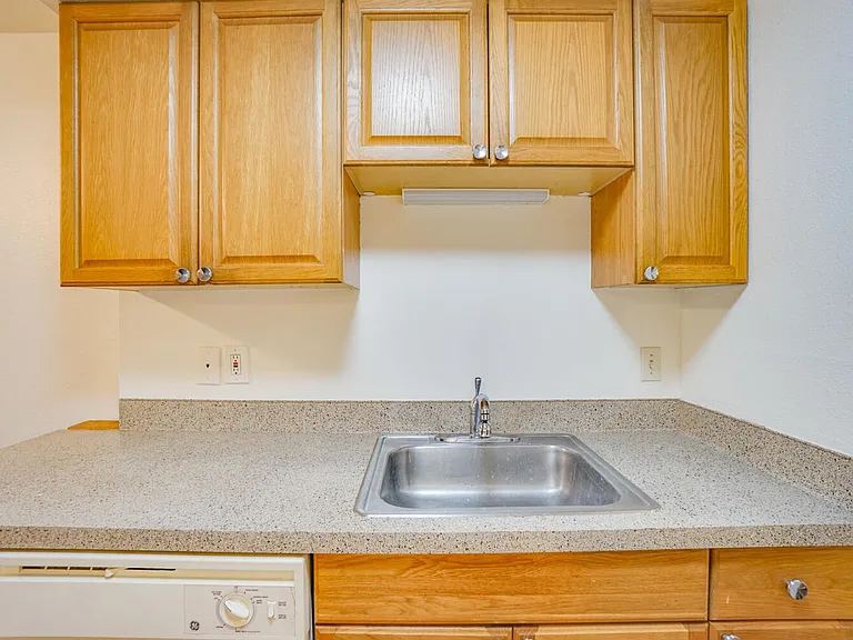 Quailwood Apartments — Photo 38