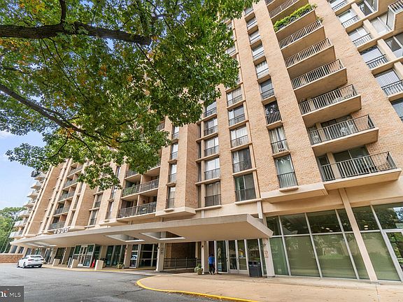 3rd image of 4600 S Four Mile Run Dr APT 601