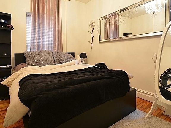 3rd image of 154 W 70th St #11GG