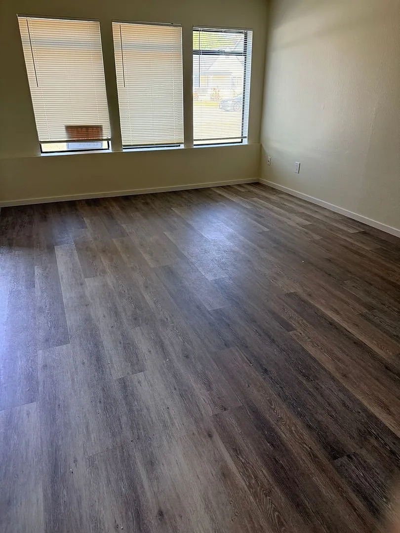 403 Maple — Photo 1