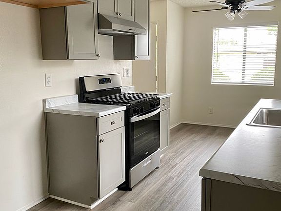 4th image of 349 Avenida Calandria