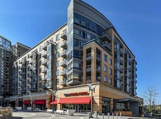6506 America Blvd APT 816, Hyattsville, MD
