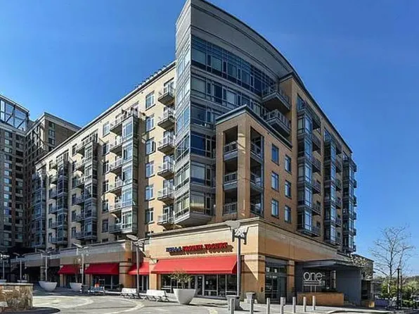 6506 America Blvd APT 816, Hyattsville, MD 20782