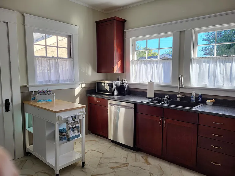 1481 Myrtle Ave — Photo 3