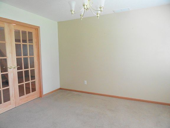 3rd image of 5101 Sabers Ln