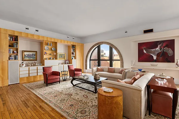 Sold by Berkshire Hathaway HomeServices New York Properties | media 19