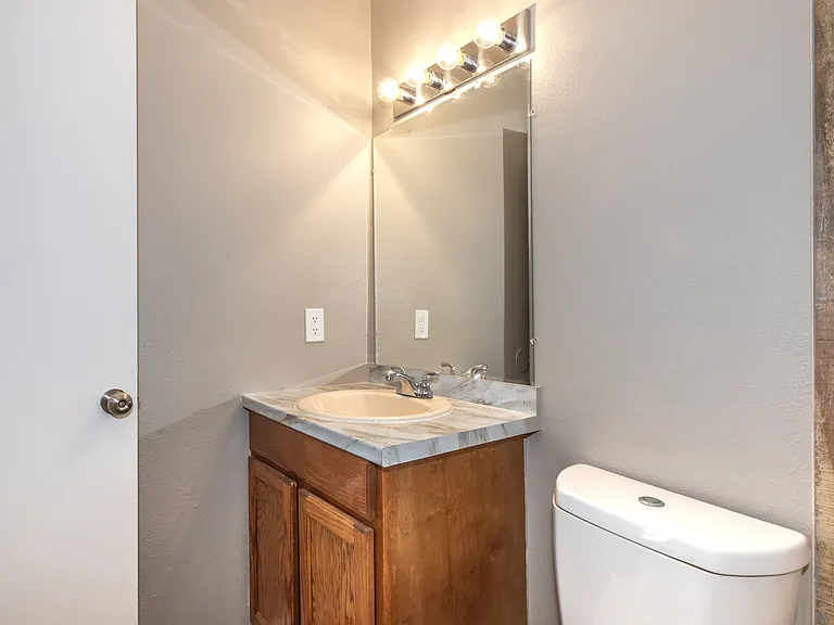 Highland Terrace — Photo 25