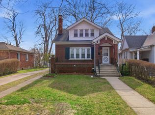 883 Saint Clair St, Grosse Pointe, MI