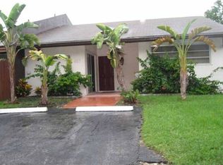4489 Treasure Cove Dr, Fort Lauderdale, FL 33312