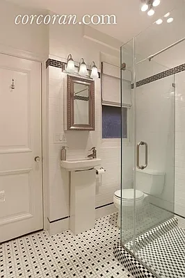 Rented by Level Group | media 12