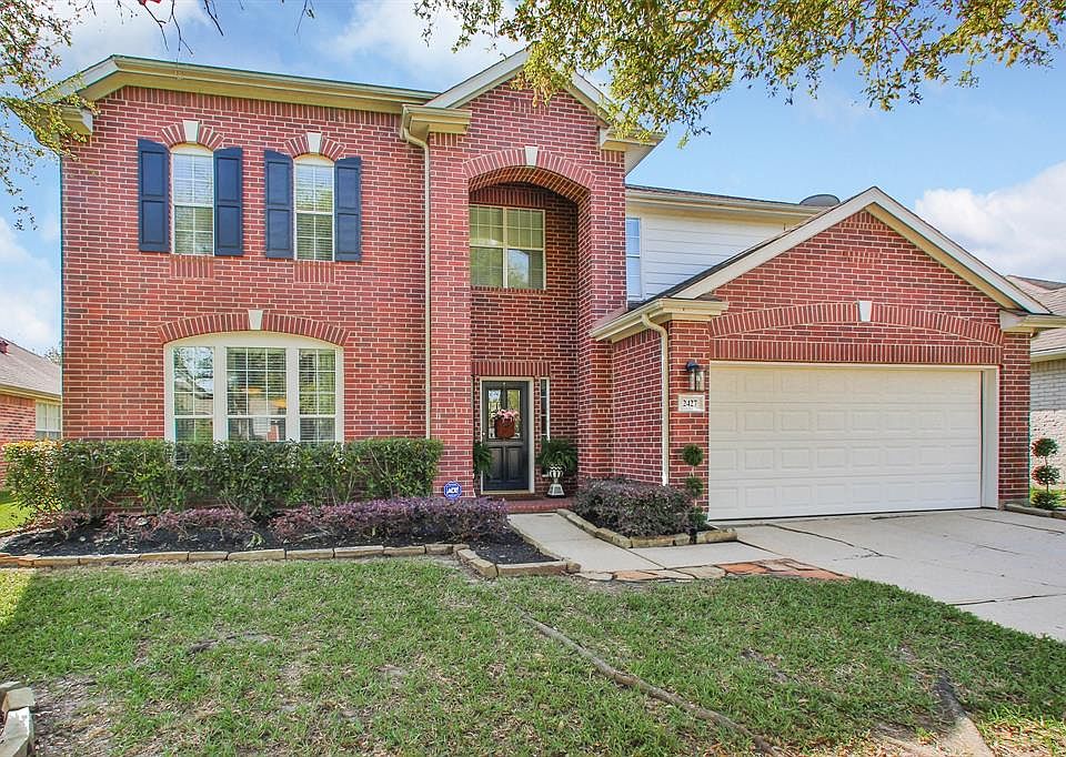 1st image of 2427 Pine Shadows Dr
