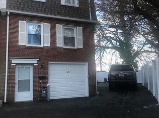 427 Arlington Ave, Upper Darby, PA 19082