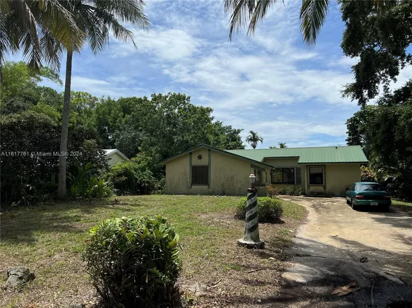 5148 Woodland Dr, Delray Beach, FL 33484