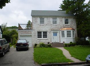 26 Riverview Dr, Montclair, NJ 07043