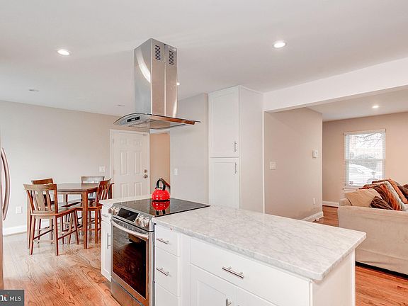 5th image of 4102 Limekiln Dr