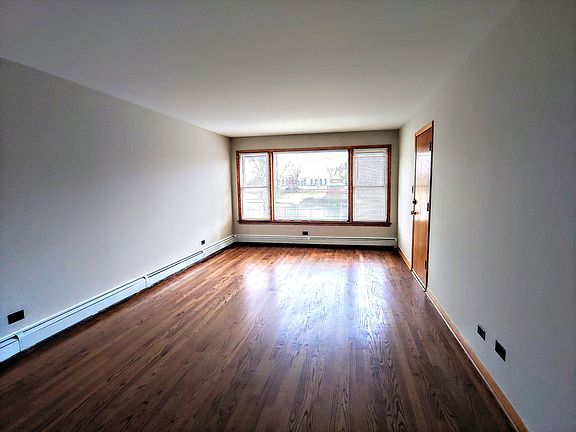 4th image of 8252 W 95th St #3