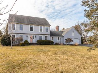 12 Knoll Cir, South Burlington, VT 05403