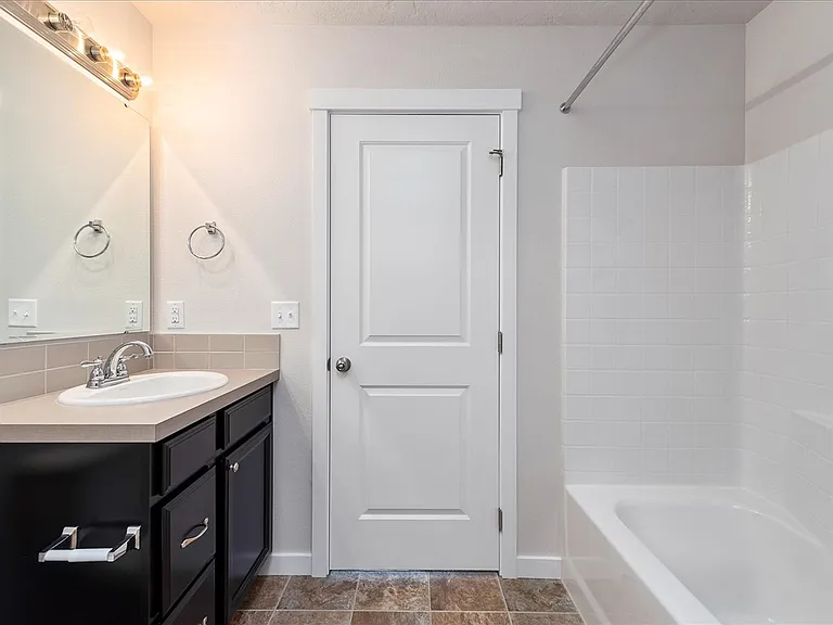 16732 Senden Ave — Photo 2