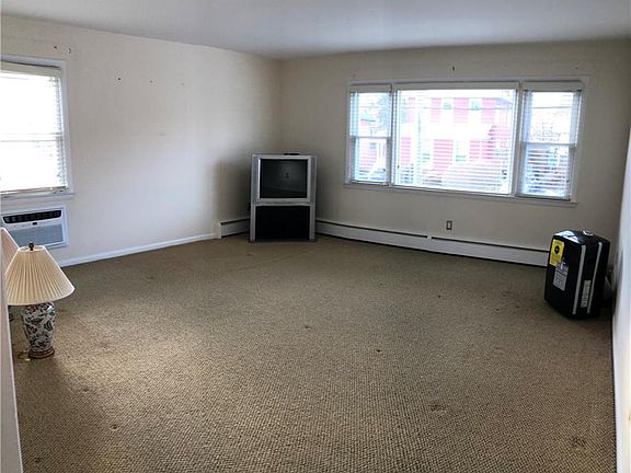 5th image of 1125 Halstead Ave #1