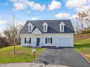 202 Wistaria Dr, Christiansburg, VA 24073