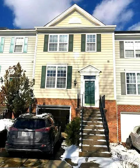 43046 Francis Sq — Photo 1