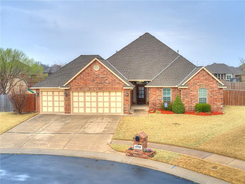 1st image of 4701 SW 124th Pl