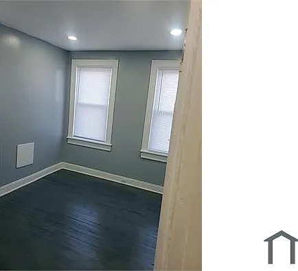 2882 Mayfield Ave — Photo 5