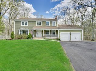 1813 Rolling Ridge Ln, Toms River, NJ 08755