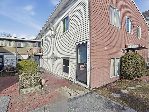 2nd image of 99 Irving St