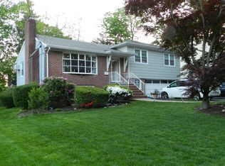 238 Nottingham Rd, Ramsey, NJ 07446