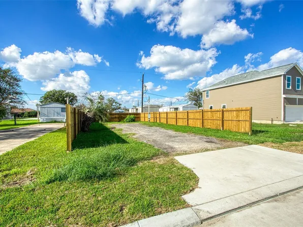 142 Flamingo Bight S, Baytown, TX 77523