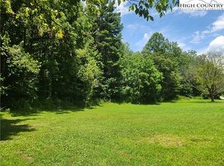 2003 Zacks Fork Rd, Lenoir, NC 28645