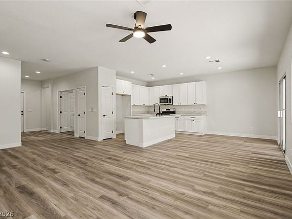 5th image of 2922 Mastercraft Ave