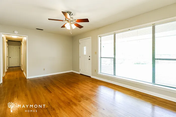 2731 Ranchwood Dr — Photo 3