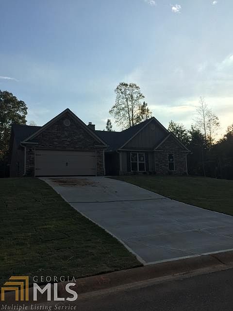 1st image of 523 Lexington Ln.