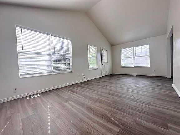 2nd image of 327 N 270 W