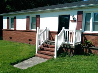 20500 Woodpecker Rd, South Chesterfield, VA 23803