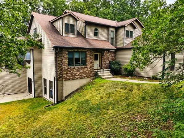 45 White Birch Ln, Sayre, PA 18840