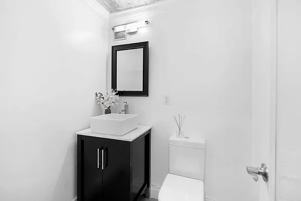 Rented by Compass | media 23