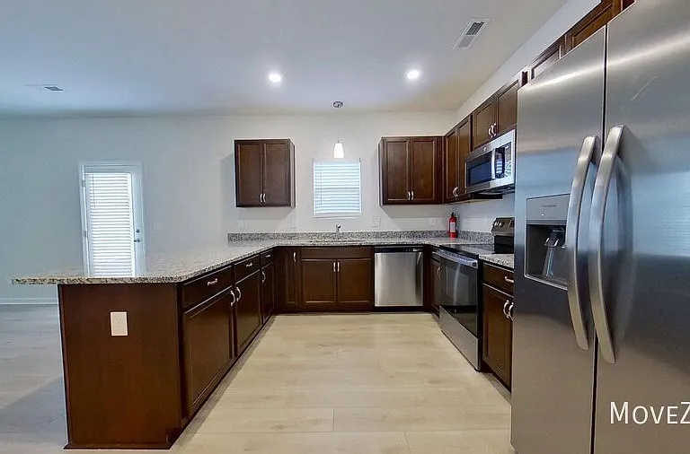 5014 Fallmeade Rd — Photo 2