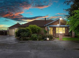 15600 N Locust Tree Rd, Lodi, CA 95240