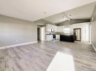 311 Longspur Ln, Commerce Township, MI 48382