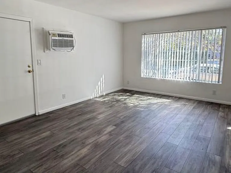 4679 Orion Ave #1 — Photo 7