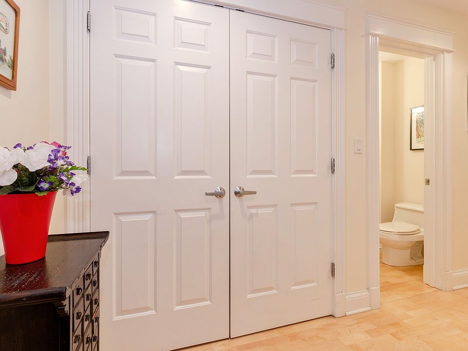 1st image of 518 Winnetka Ave Unit 304