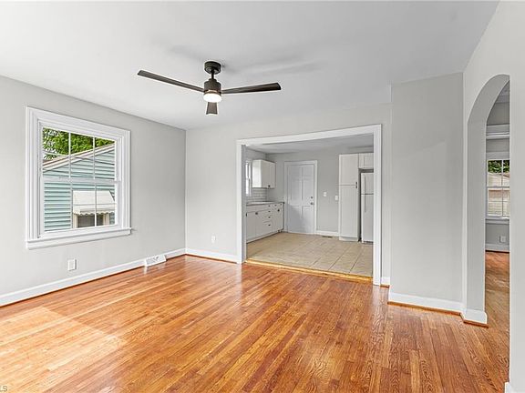 3rd image of 828 Ferrell Ave
